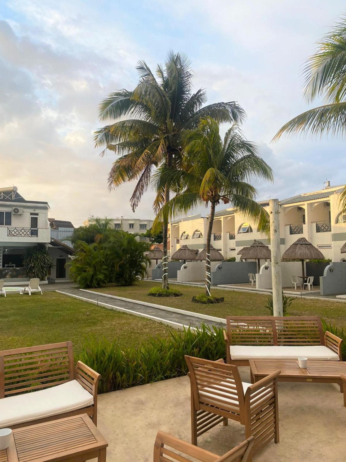 Stella Rina "Adults Only" Bed & Breakfast Grand Baie Exterior photo